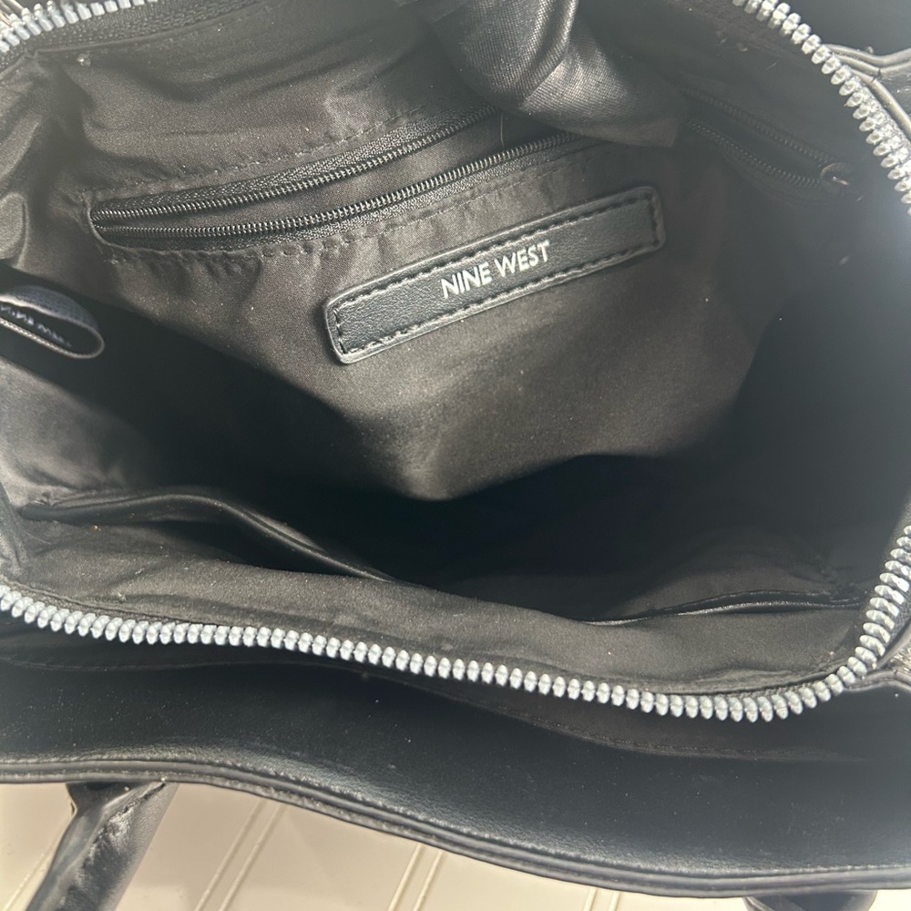 Nine West Black Vintage Y2K Shoulder Bag Faux Leather Lock Detail - Picture 12 of 13